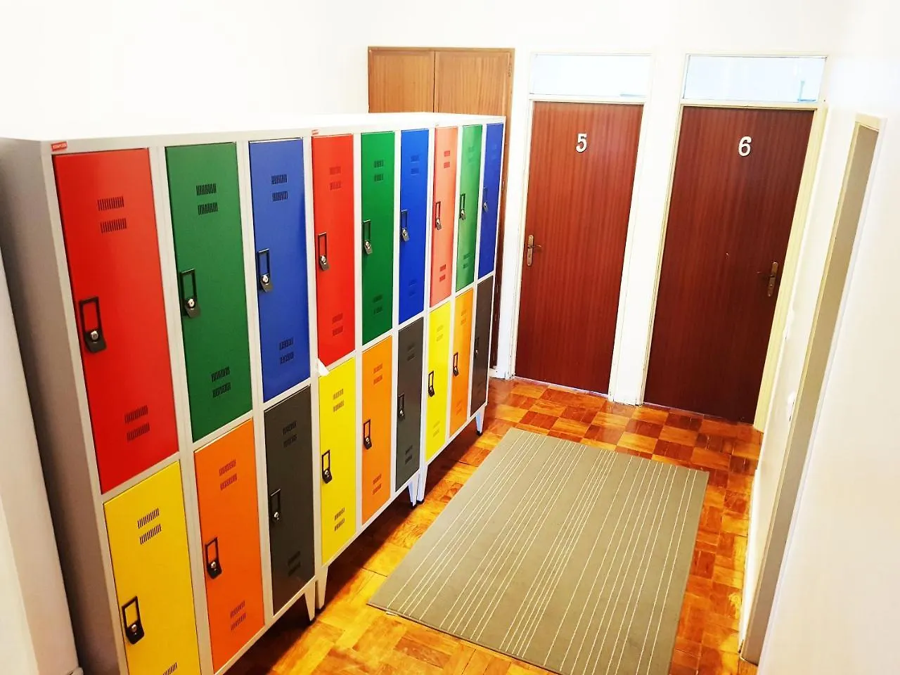 Paranaue Hostels Lisbon Bed & Breakfast